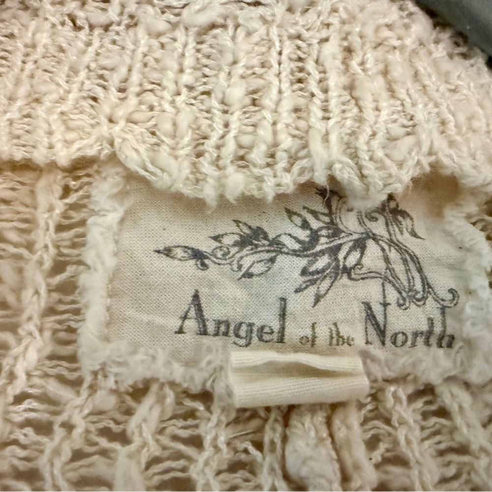 Anthropology Cozy Knit blend shawl, very soft & light. In great shape. - Picture 3 of 4